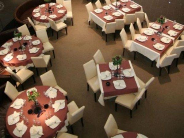 Hotel Magic Gt Trivale Pitesti Bagian luar foto